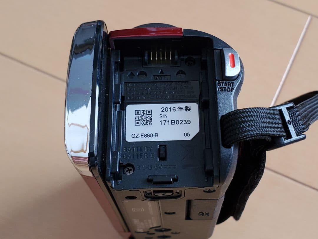 ビデオカメラ☆JVCケンウッド／Everio／GZ-E880-R／広角レンズ付