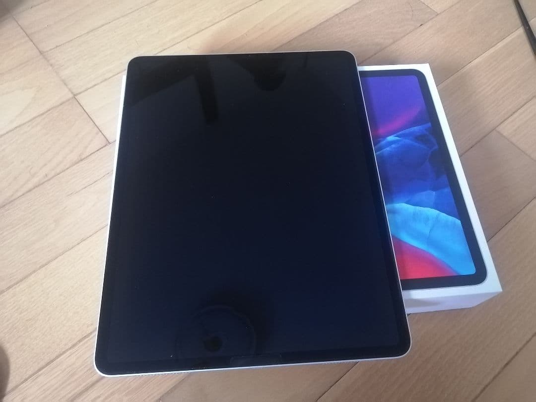 iPad pro シルバー 本体 12.9インチ 第四世代　128GB