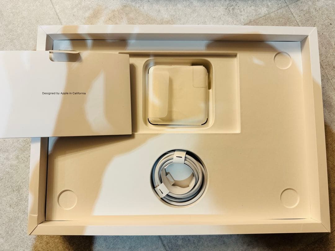 カ*ヤ様 Apple MacBook Pro 13 i7 32GB 1TB US