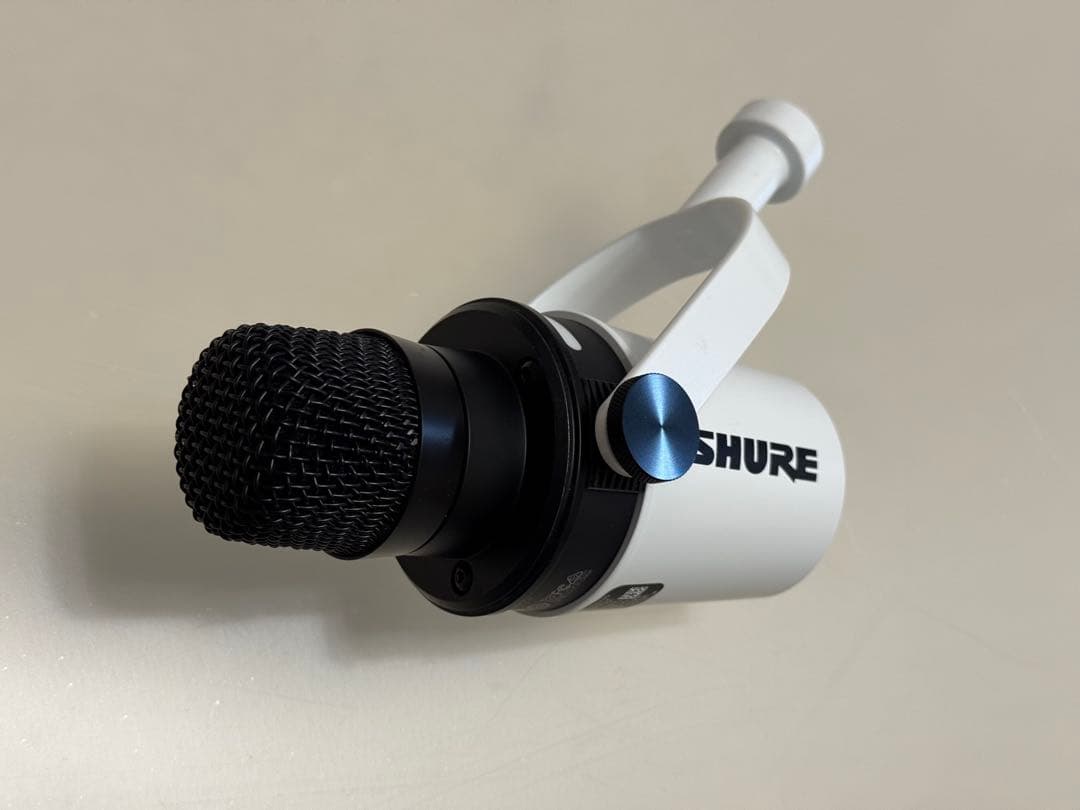 SHURE MV7+ USB/XLR両用ダイナミックマイク ホワイト