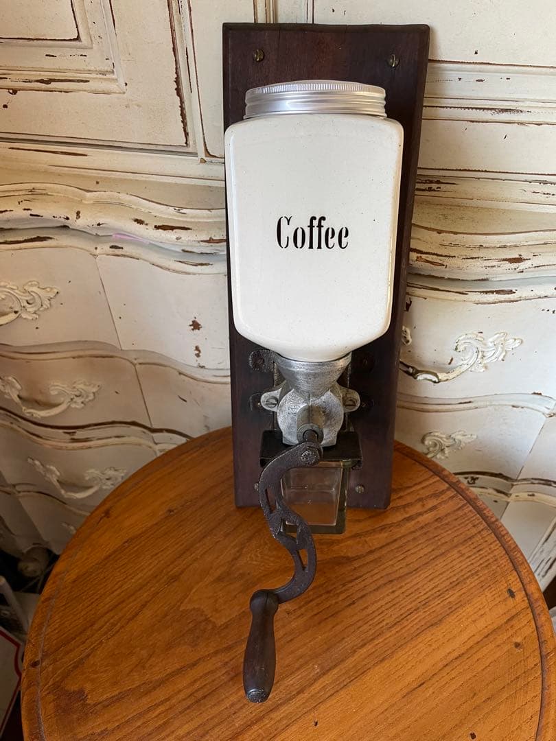 ミリカリアンティーク 壁掛け　コーヒーミル　グラインダー 陶器　ホワイト