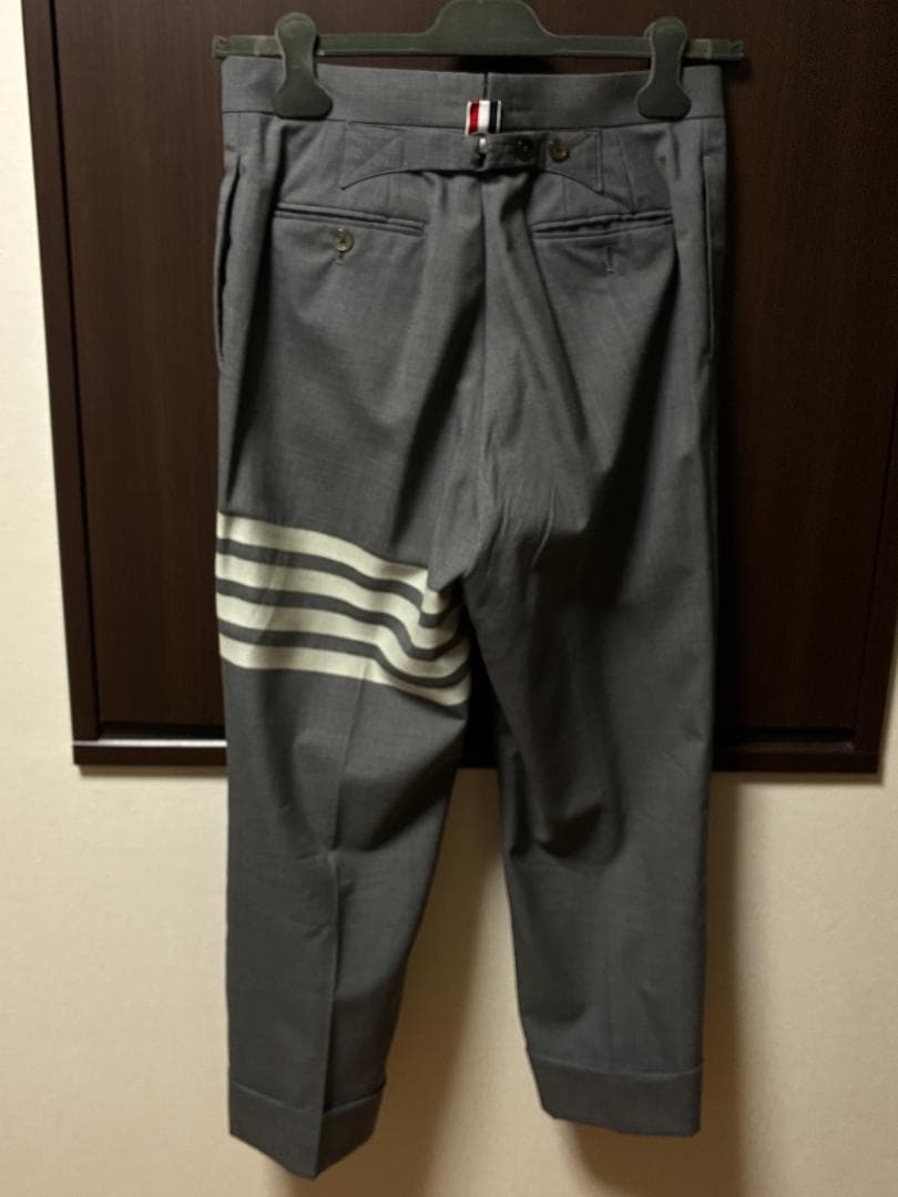 THOM BROWNE NEW YORK スラックスパンツ