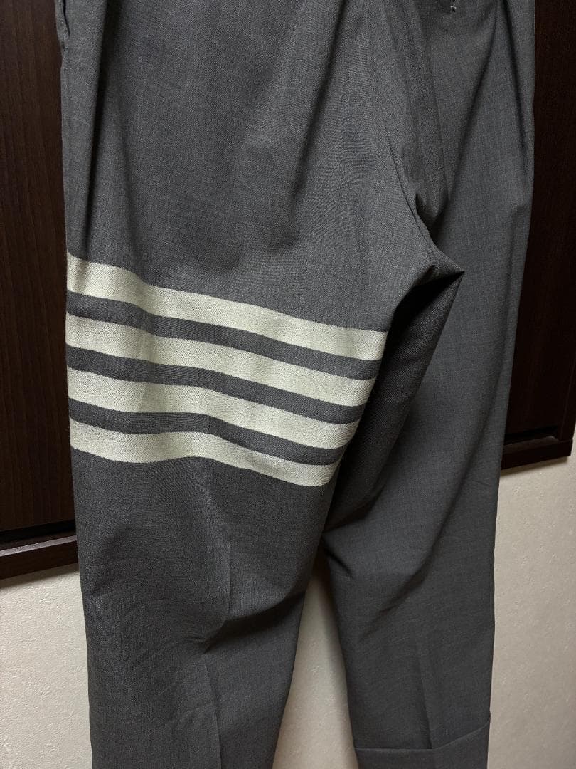THOM BROWNE NEW YORK スラックスパンツ
