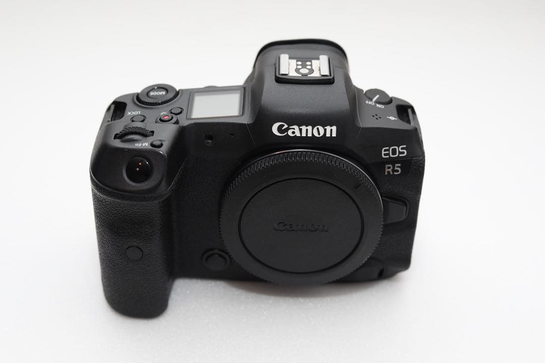 Canon EOS R5 ミラーレス一眼カメラ　【良品】