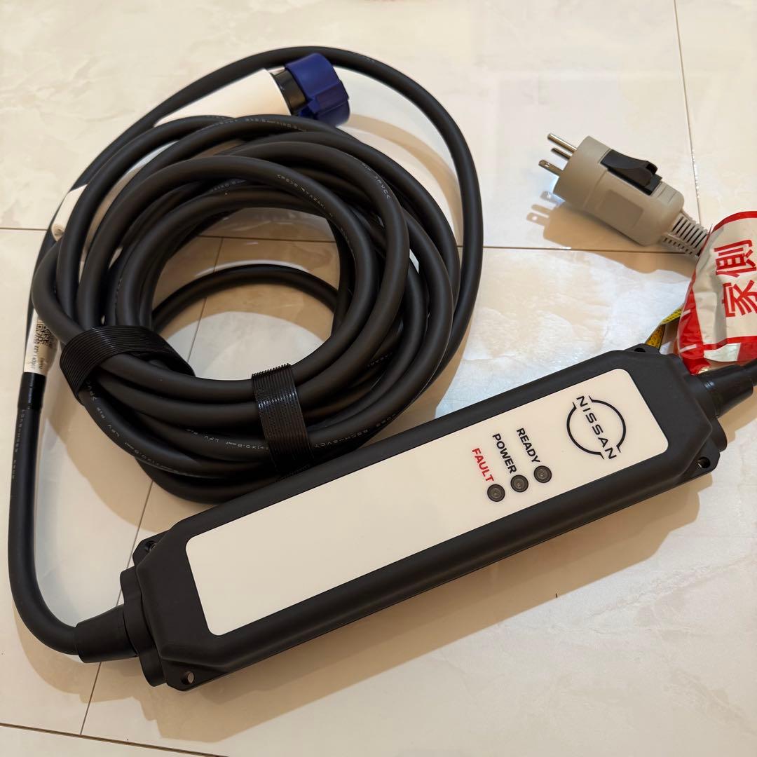 Nissan EV充電ケーブル 日産サクラ　6WX0A