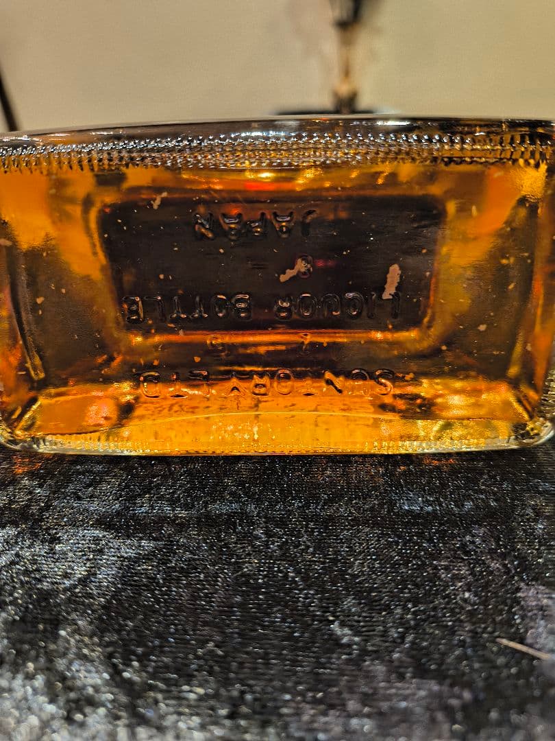 サントリー Reserve 600ml 43% ウイスキーハープ　ボトル