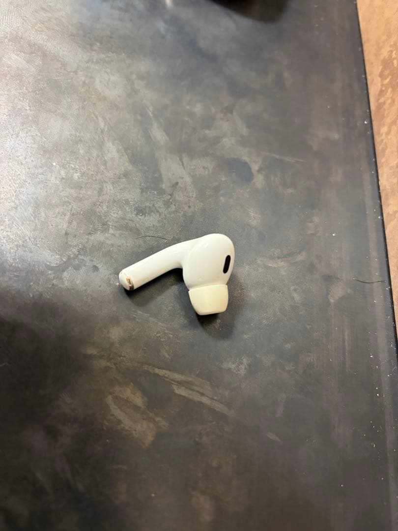 AirPods Pro第2世代 lightning充電ケースノイズキャンセリング