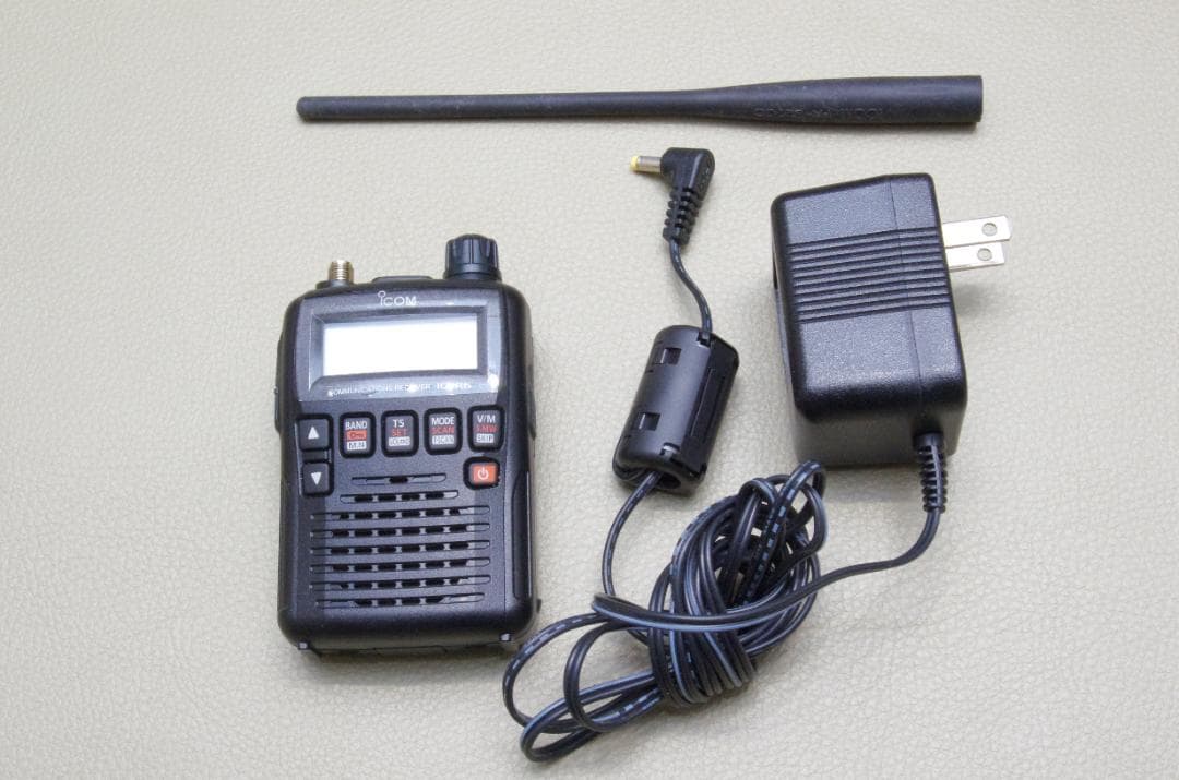 ICOM 広帯域レシーバー IC-R6　SMA-W100RX2付き　受信改造済み