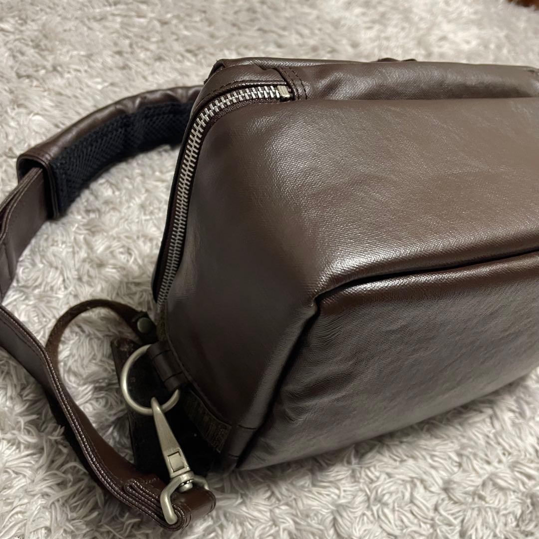 レア　ポーター ショルダーバッグ フリースタイル 2層 大容量 カメラバッグ