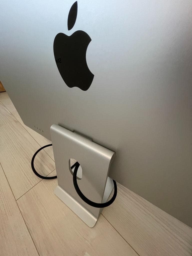 Apple Studio Display 標準ガラス／傾きを調整できるスタンド