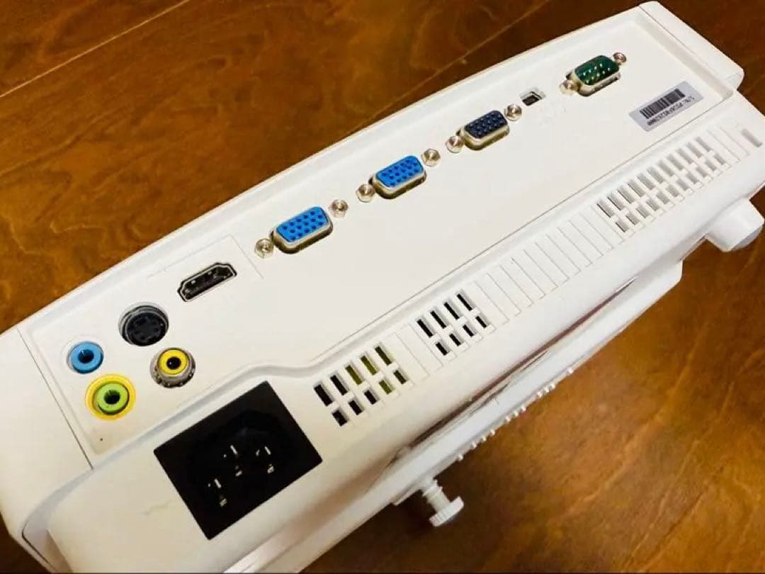 BenQ TW526 プロジェクター