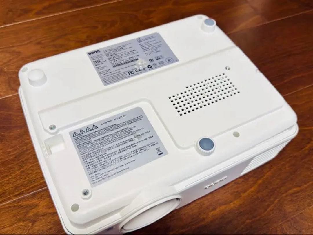 BenQ TW526 プロジェクター