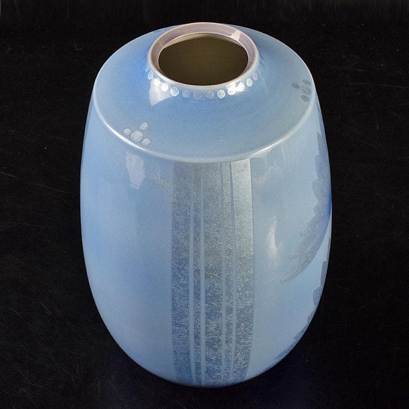 九谷焼　中田一於作　淡青釉裏銀彩　花文　壷　共布共箱　M　R7804B