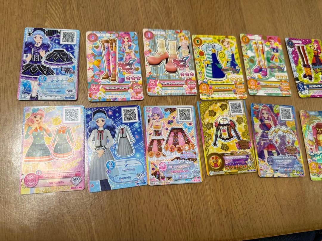 アイカツ　バインダー　本　カード