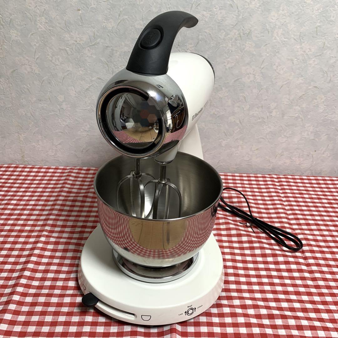 未使用⭐︎エレクトロラックス　ミックスマスター　スタンドミキサー　白　ESM945