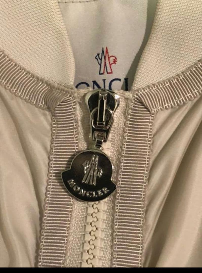 MONCLER モンクレール ブルゾン ベージュ