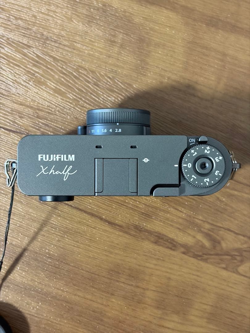 ※付属品なし　富士フイルム　x half (x-hf1)チャコールグレー