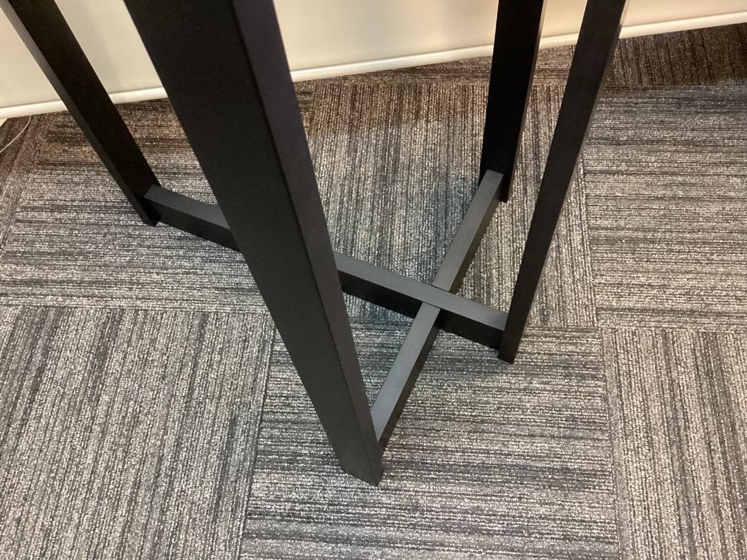 新古品　定価約１２万　ピアニー　ドレスハンガー　カッシーナイクスシー　PEONY