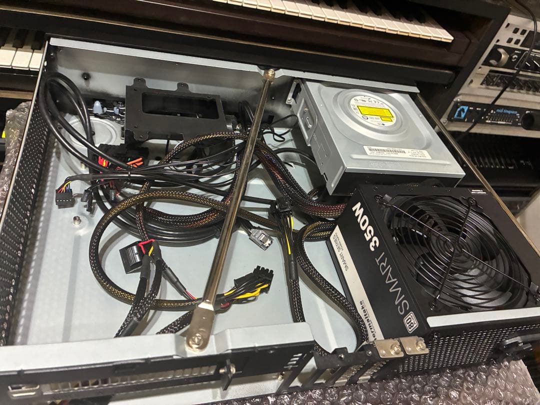 SilverStone Milo ML04 横型スリムケース（電源・DVD付き）