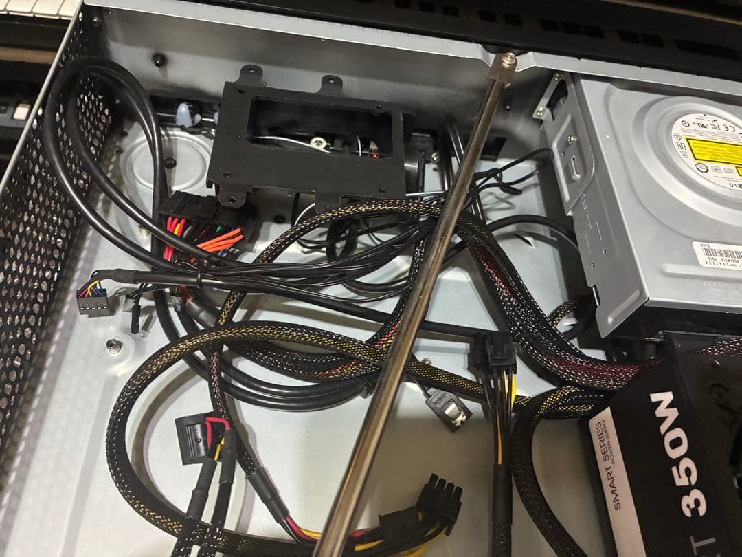 SilverStone Milo ML04 横型スリムケース（電源・DVD付き）