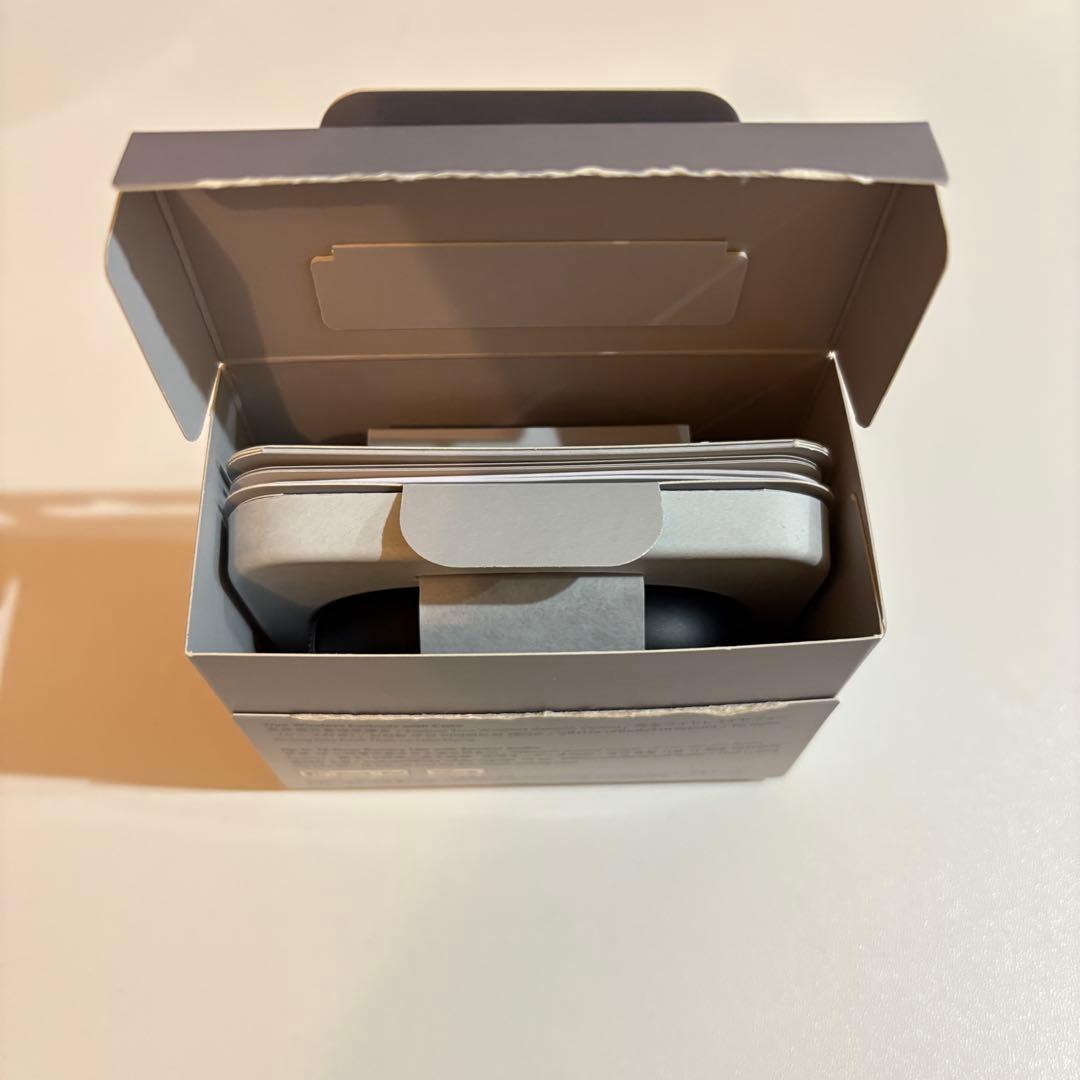 【新品未使用品】Beats Solo Buds ブラック イヤフォン　箱開封済み