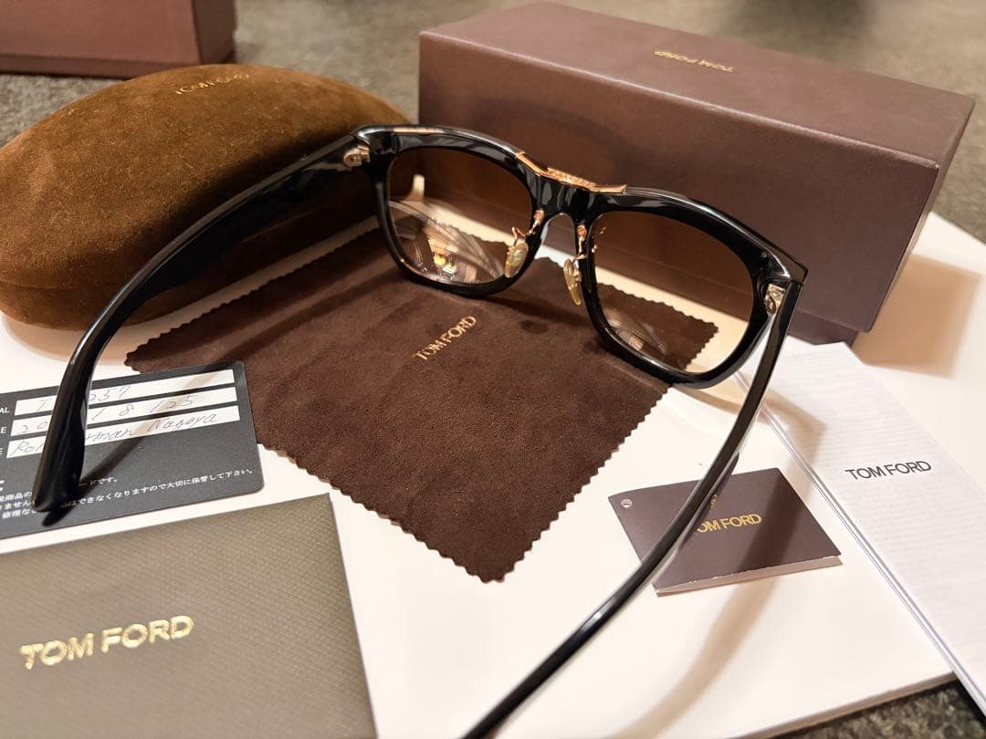 TOM FORD トムフォード　TF9257 01A