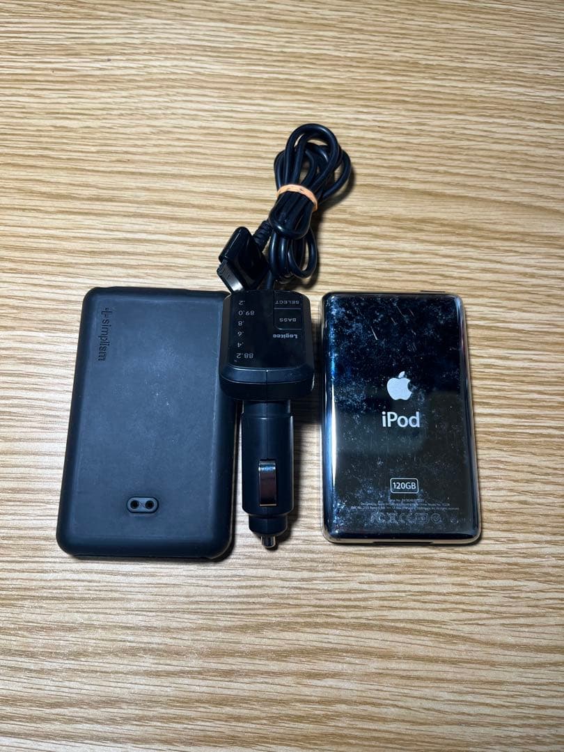 Apple iPod 120GB カー充電器 ケース セット　動作確認済み