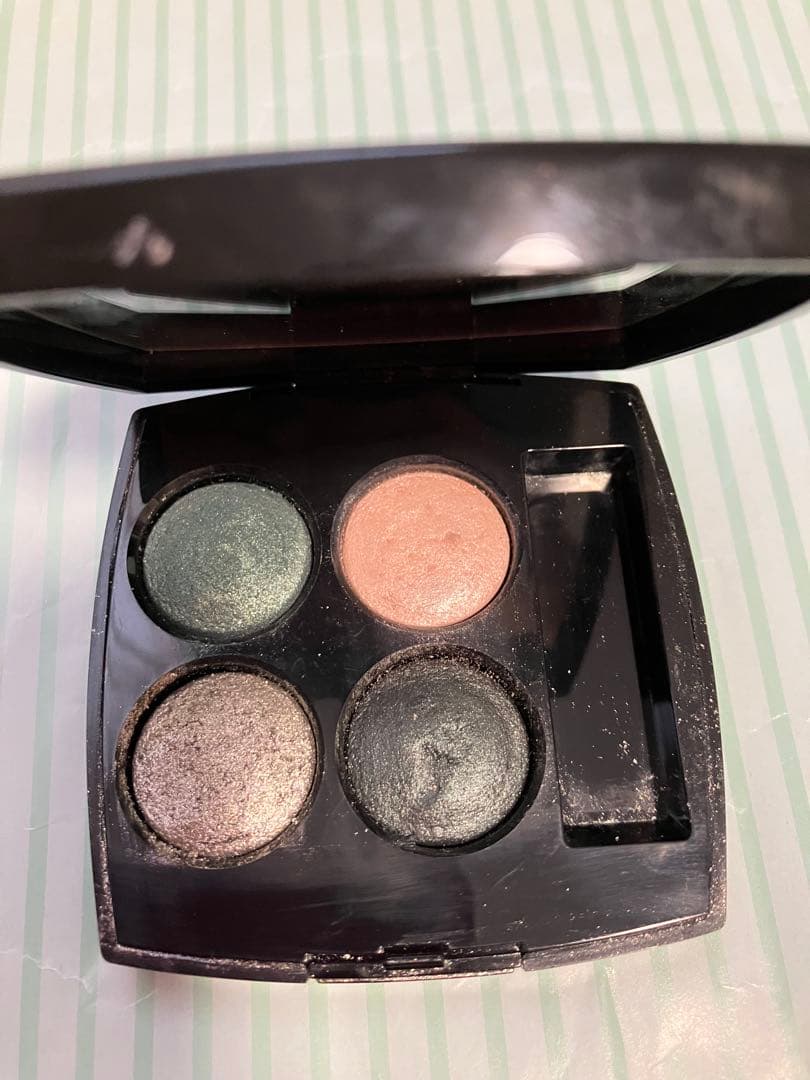 CHANELアイシャドウ 4色パレットのまとめ売り7点セット