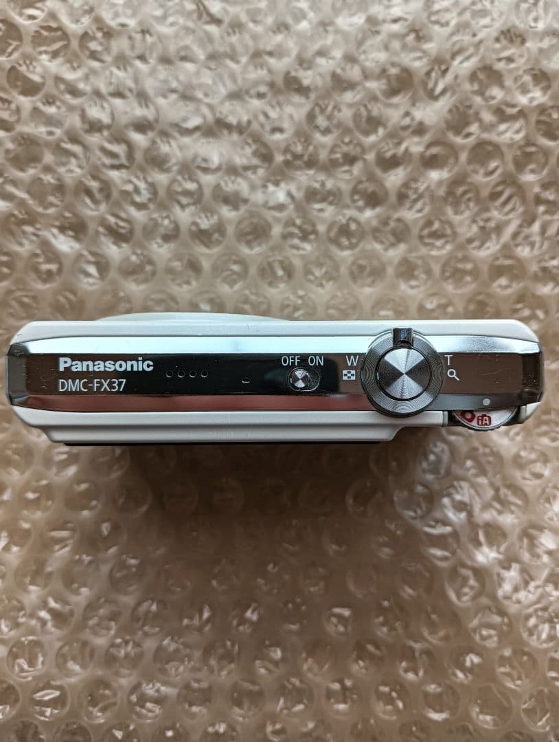 Panasonic　LUMIX　DMC-FX37　ホワイト