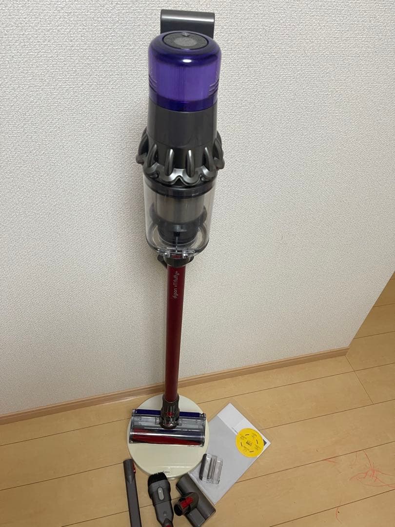 【美品】Dyson V11 Fluffy コードレス掃除機