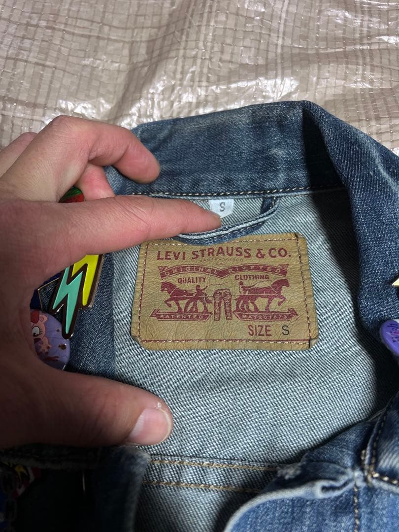 み*ら様 バッジ付きリーバイスレディースGジャン