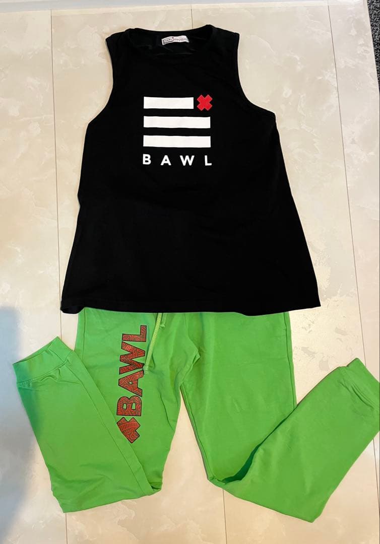 かなり美品　BAWL ロゴ入りタンクトップとパンツの上下セット