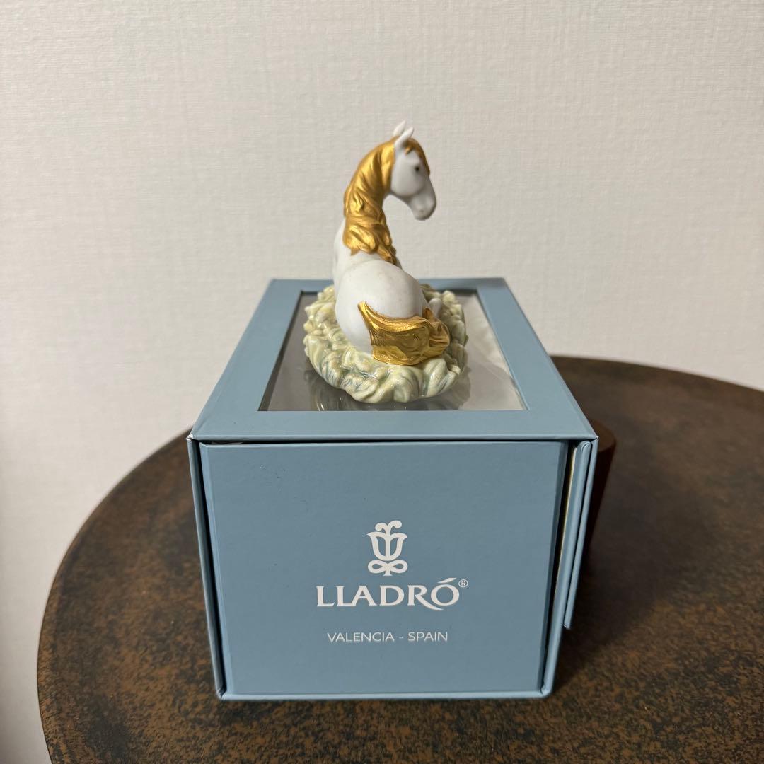 リヤドロ　干支　馬