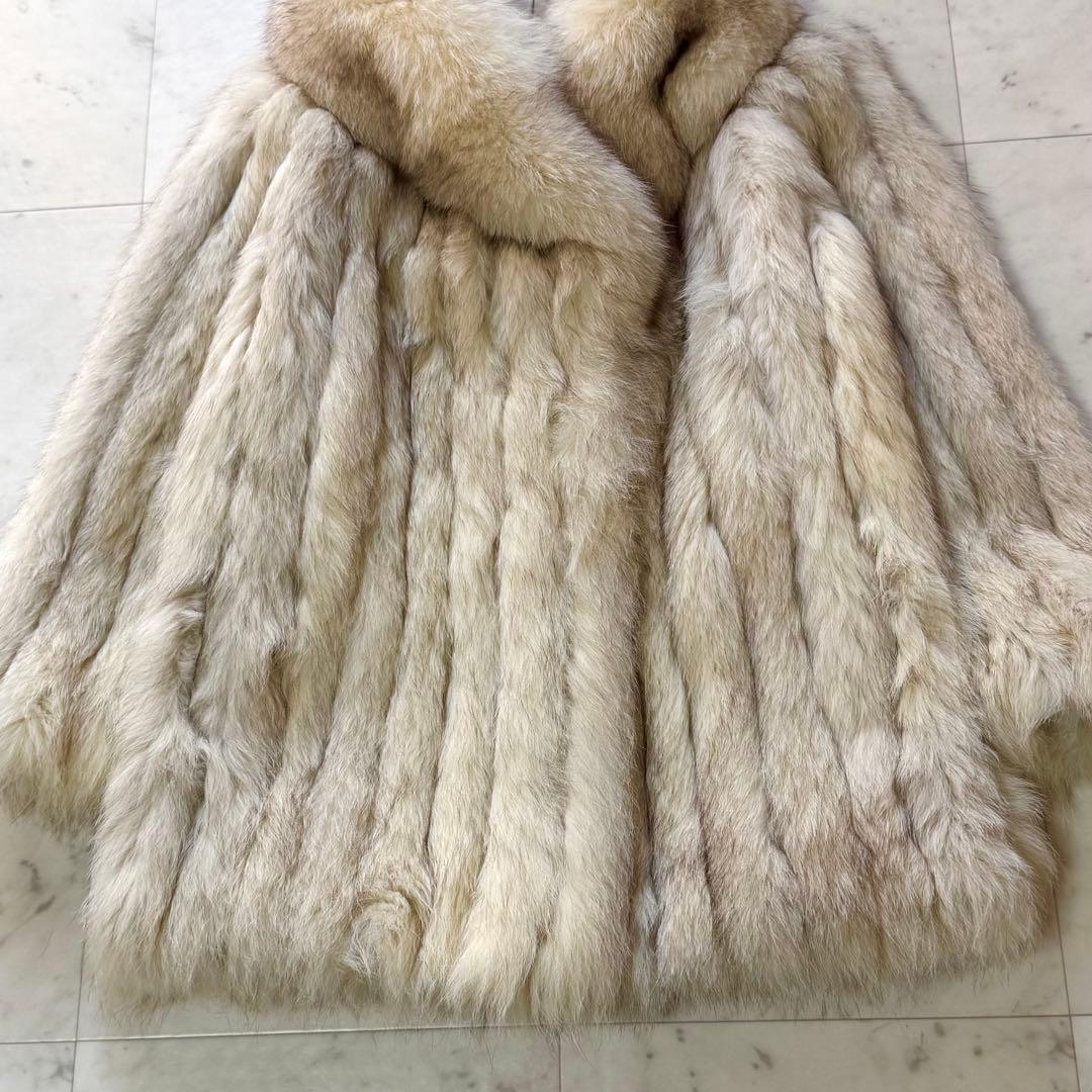 フォックスファー 毛皮コート ボリュームネック ホワイト × ベージュ FREE
