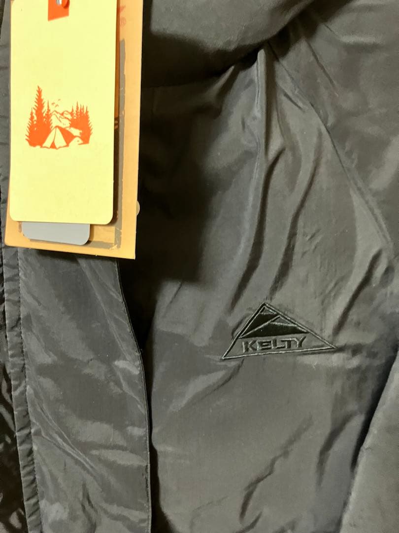 KELTY インサレーション　フード付きブラック