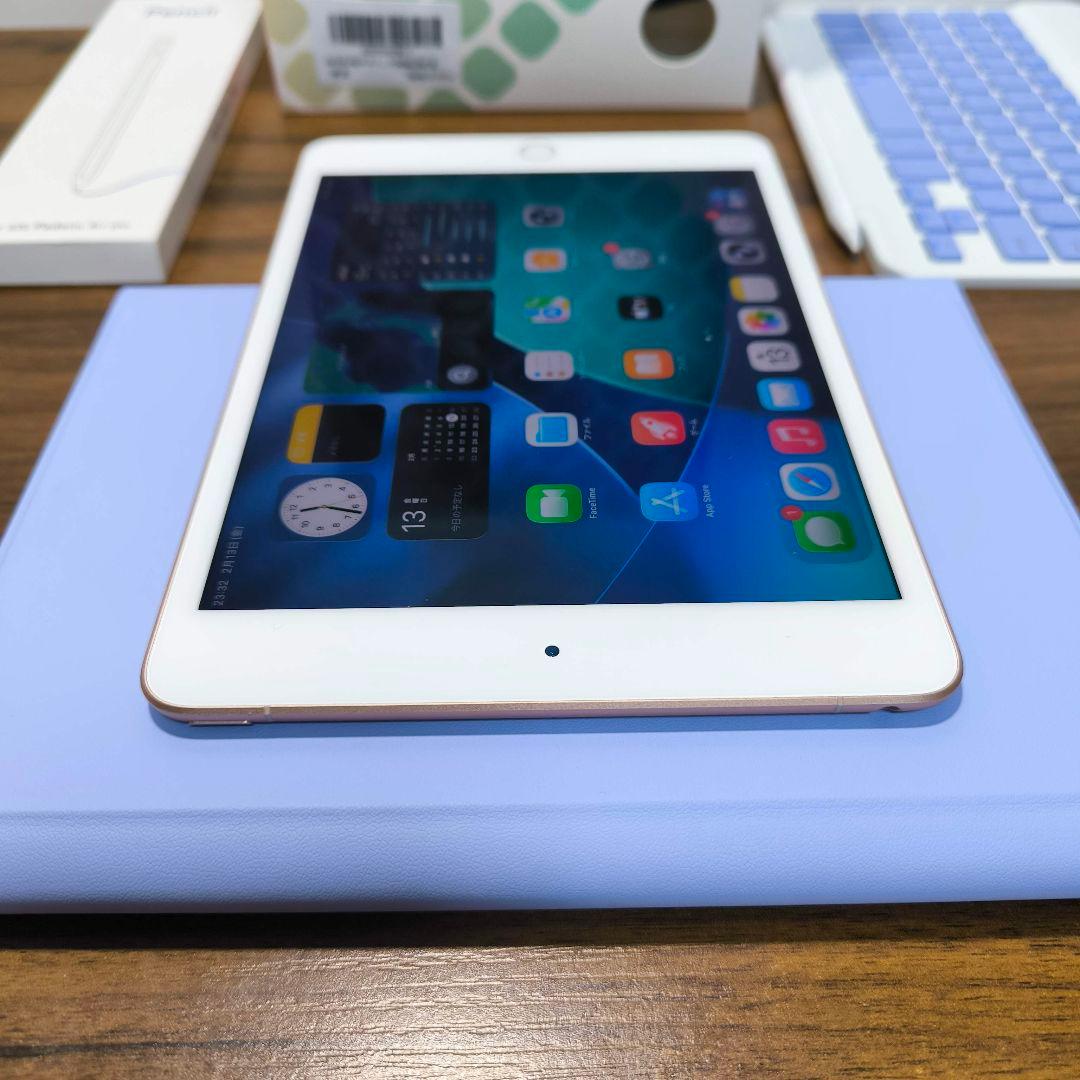 iPad Mini 5 Simフリー 256GB ケースとキーボード、タッチペン