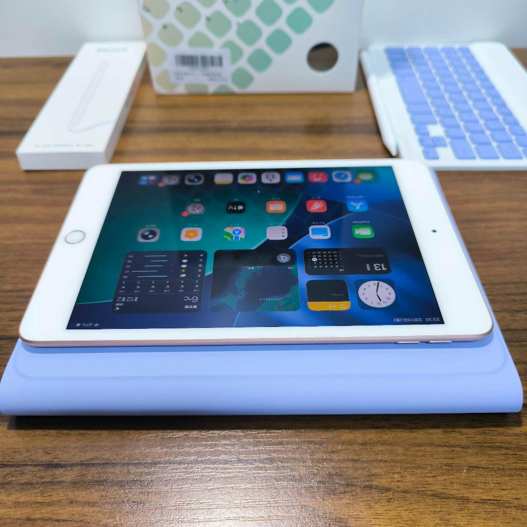 iPad Mini 5 Simフリー 256GB ケースとキーボード、タッチペン