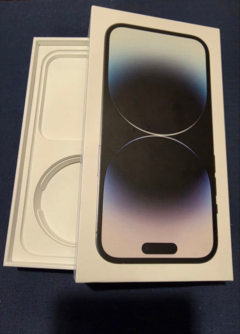 ののの　　Apple iPhone 14 Pro スペースブラック 本体