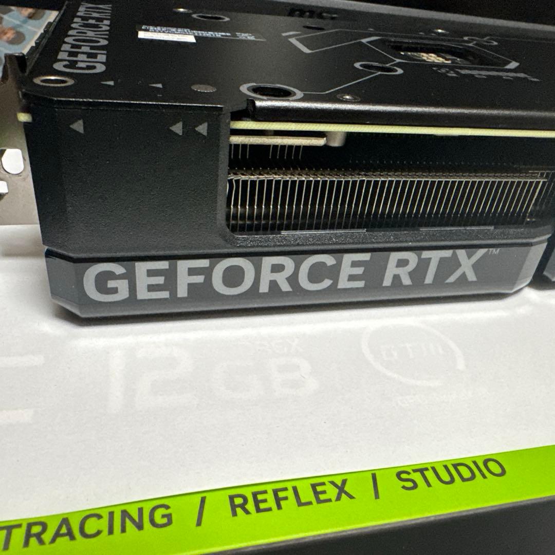 グラフィックボード・グラボ・ビデオカード ASUS GeForce RTX4070 Dual OC 12GB
