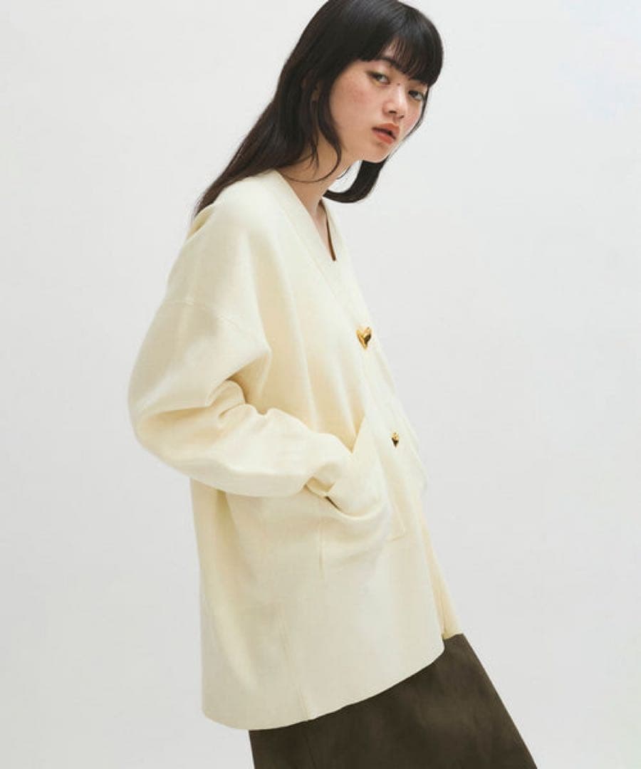 ADAM ET ROPÉ FEMME ハートボタンミドルカーディガン