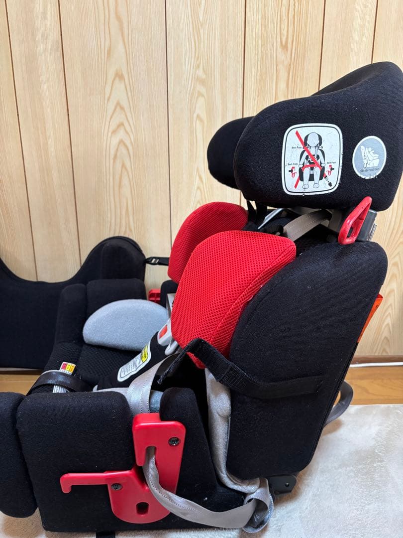 障害児用カーシート　キャロット3 黒（SEEDS CARROT3）