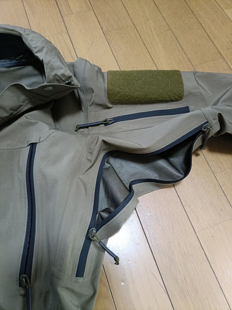 Arc'teryx LEAF ALPHA JACKET GEN1 Sサイズ