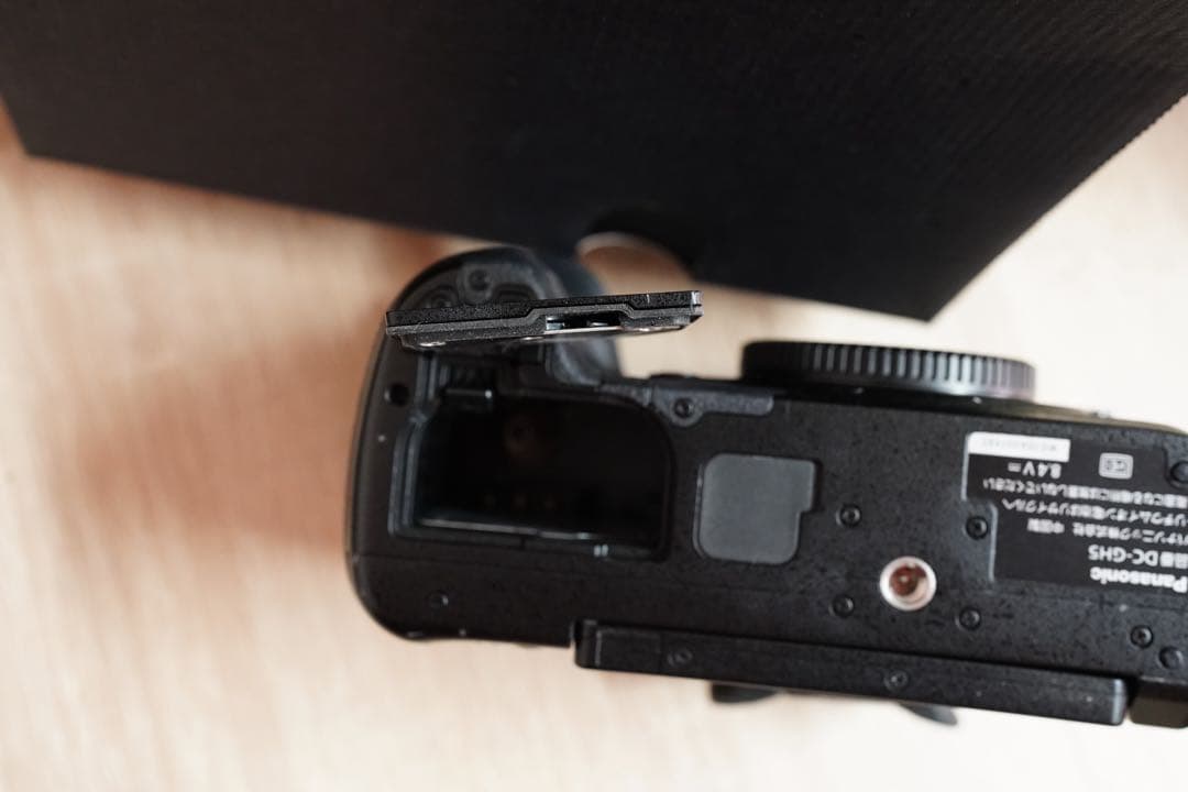 LUMIX GH5 ミラーレスカメラ 本体　箱あり