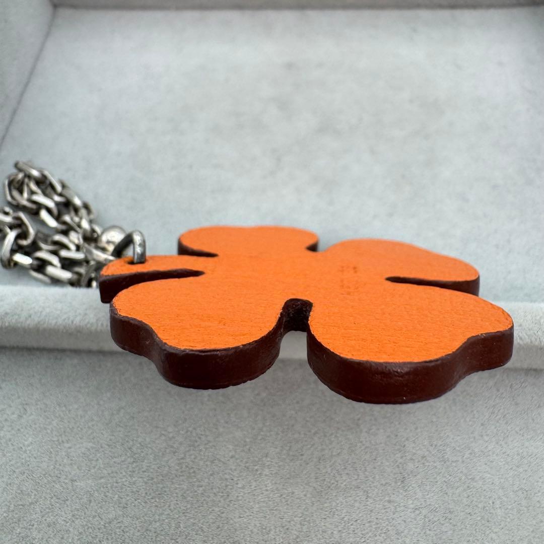 【人気】HERMES クローバー　バッグチャーム　レザー　SV925 四つ葉