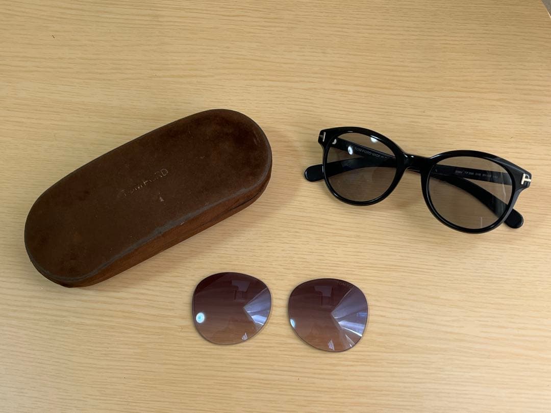 トムフォード　TF298 Riley (メガネ　サングラス)