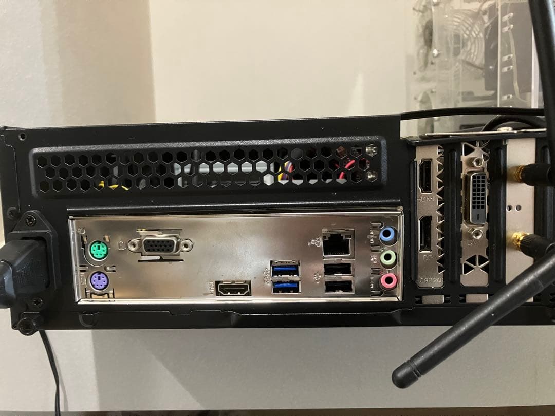 自作スリム　i9 9900 GTX1650 Wi-Fi　Win11 ゲーミング