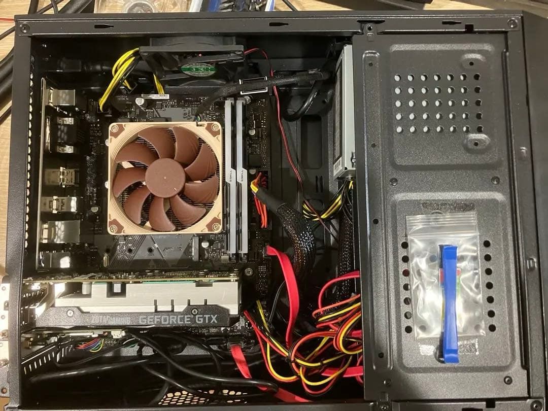 自作スリム　i9 9900 GTX1650 Wi-Fi　Win11 ゲーミング