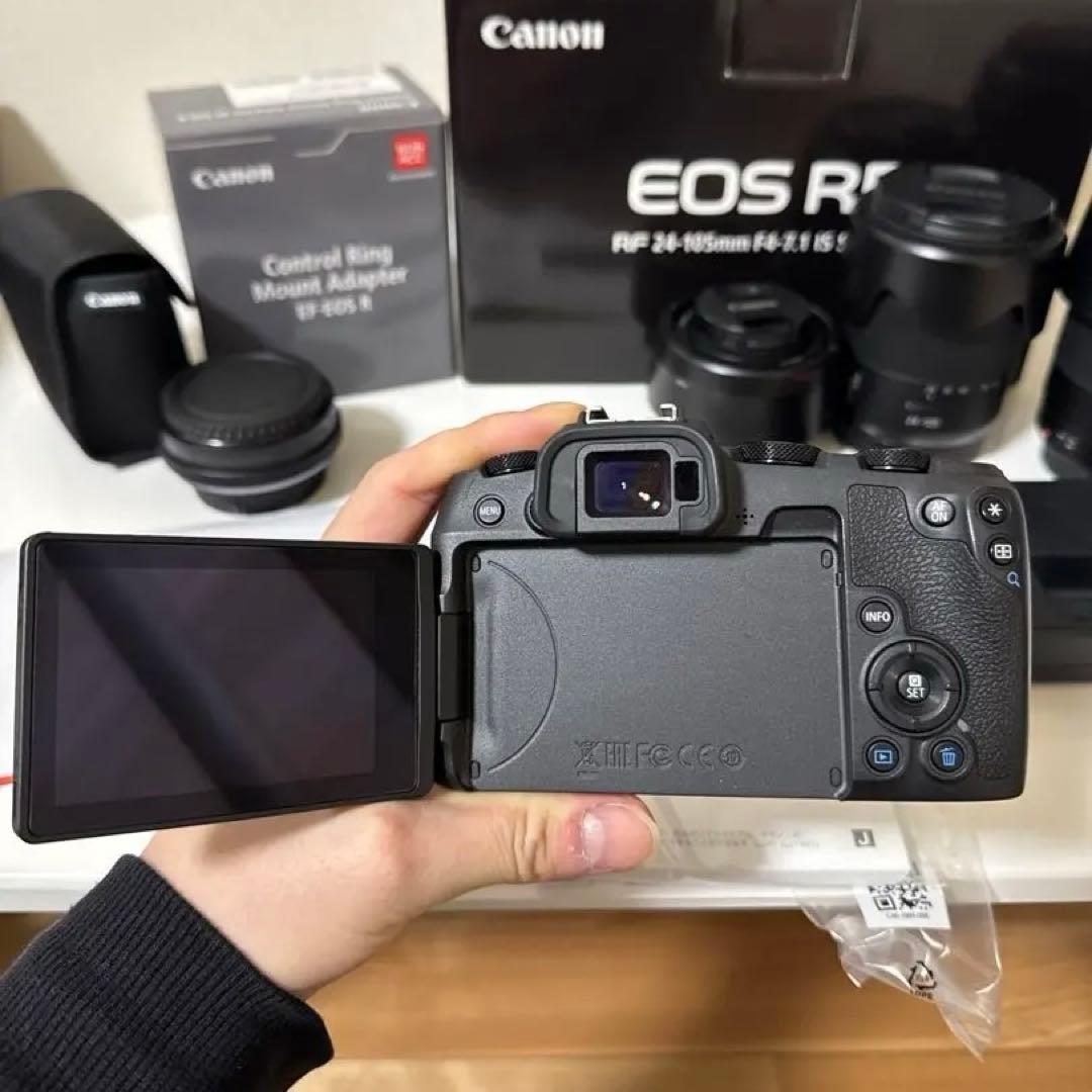 【美品】Canon EOS RP ミラーレス一眼 レンズ付き