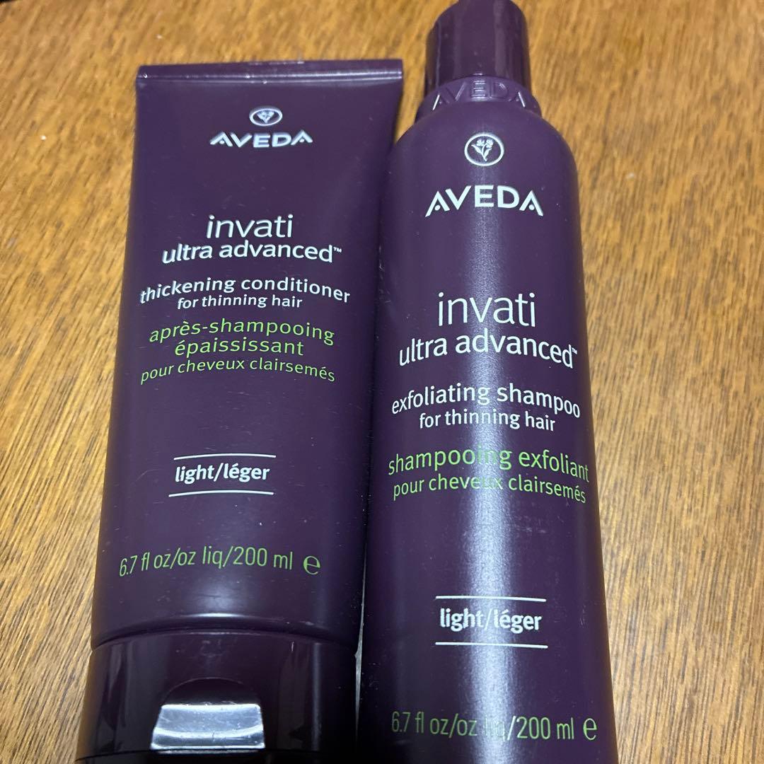 インヴァティ ウルトラ アドバンス エクスフォリエイティング シャンプー ライト