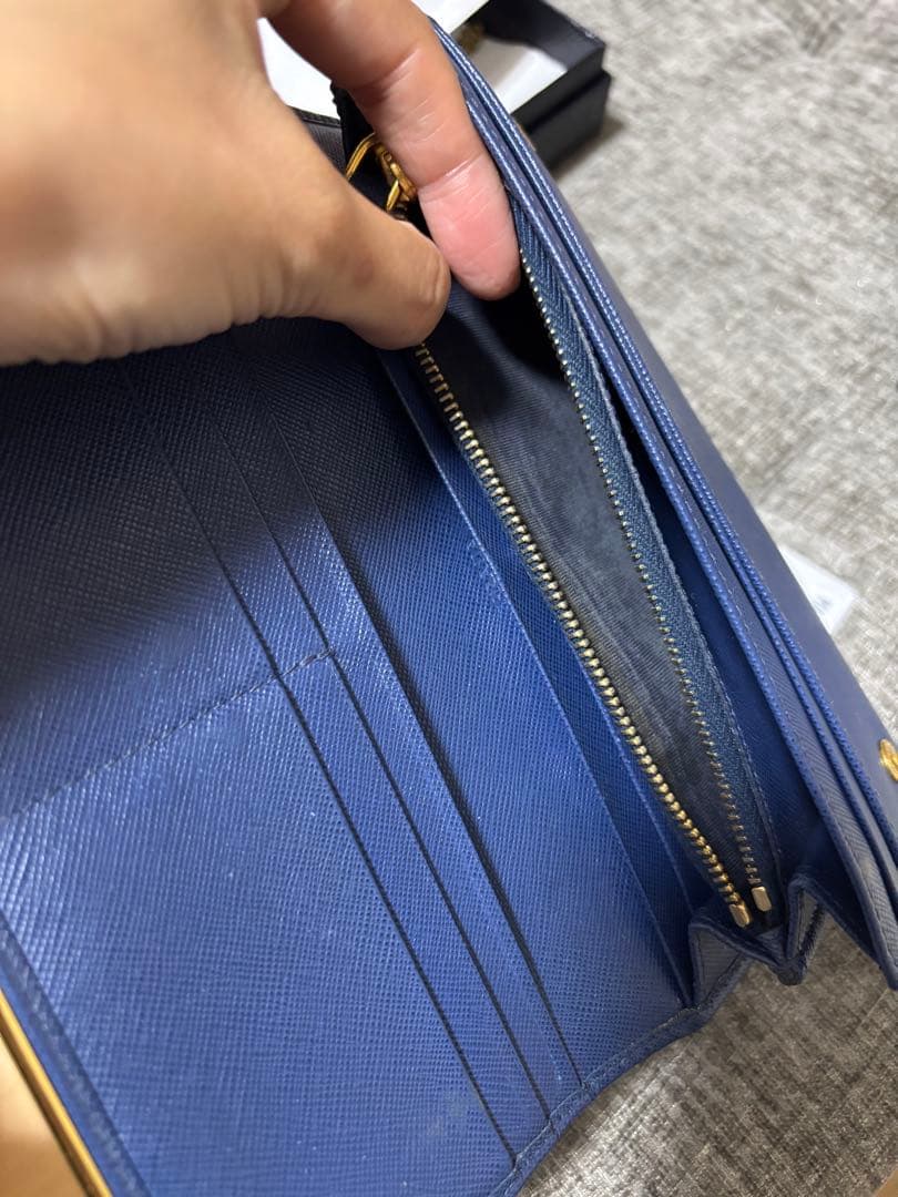 プラダ　長財布　サフィアーノ　ネイビー